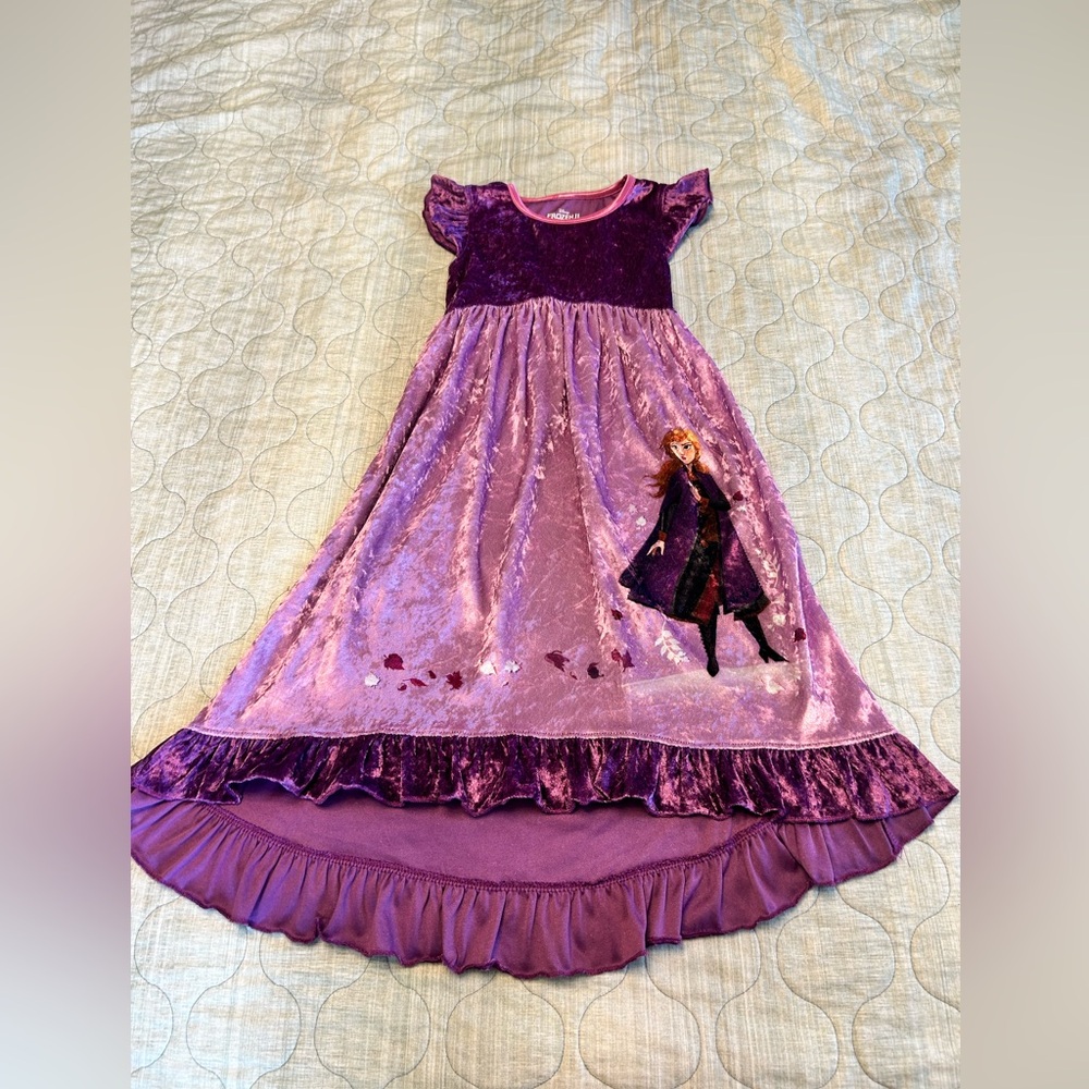 Disney Frozen 2 Anna Velvet Nightgown - size Small